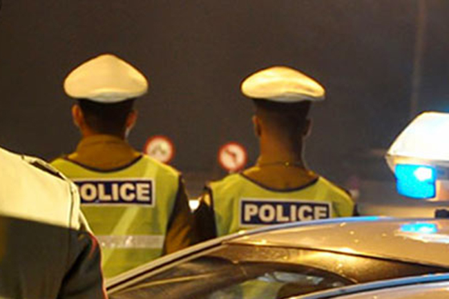 1585880198-Police-open-fire-at-speeding-car-disregarding-orders-L